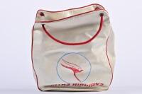 QANTAS AIRWAYS: A circa 1970s Qantas Airlines flight bag with rope handles, 37cm high - 2