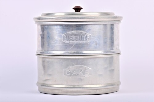 BISCUIT/CAKE TIN: A vintage Australian Waratah brand aluminium biscuit and cake tin
23cm high, 25cm diameter