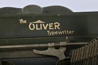 TYPEWRITER: A circa 1920 Oliver typewriter with the standard keyboard, made in the USA, 28cm high, 58cm wide, 36cm deep - 4
