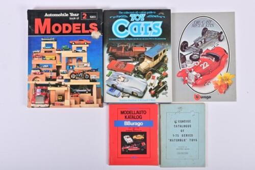 TOYS: A group of five toy reference books and catalogues. 1981 'A CONCISE CATALOGUE OF 1-75 SERIES "MATCHBOX" TOYS' booklet & 'MODELLAUTO KATALOG BBURAGO' softcover book by Eberhard Fluhs