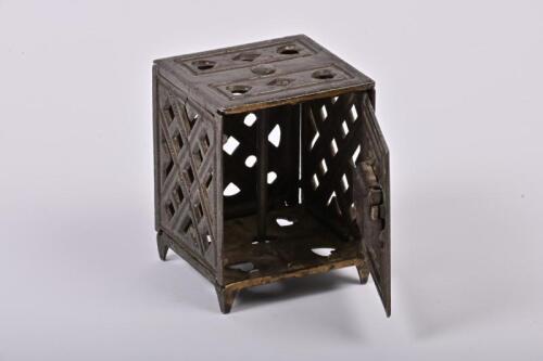 MONEY BOX: A 1891 American cast iron Safe money box made by J&E Stevens, 6.5cm high