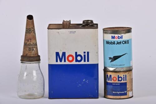MOBIL: A collection of four 'Mobil' garagenalia items. "BB"-50 Mobiloil "BB" pourer & Tins