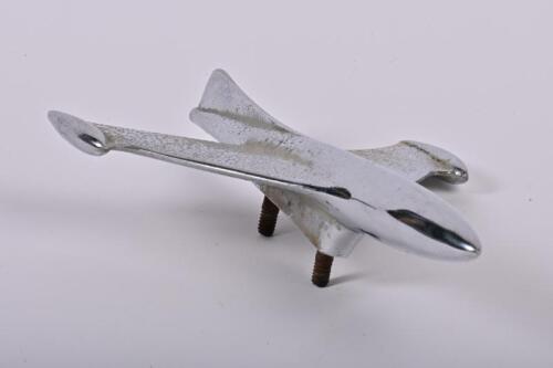 FORD: A 1953 American Ford hood ornament in the form of a stylised jet, 24.5cm long