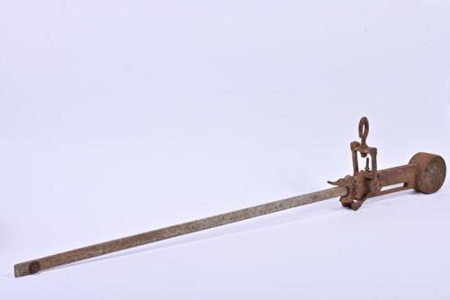 ANTIQUE SCALE: A Crown Regulation cast iron balance scale to weigh up to 400 lb., used by butchers and farmers, 126cm long