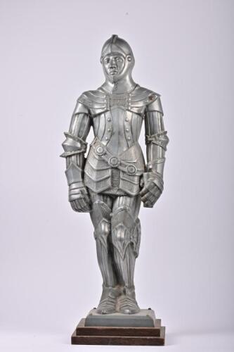 KNIGHT FIGURE: A cast aluminium knight in armour figure on stand, missing lance, 84cm high including stand