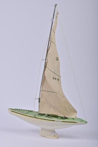 AUSTRALIA II: An original model of the yacht Australian II winner of the 1983 America's Cup for the Royal Perth Yacht Club, missing spinnaker sail, 77cm high