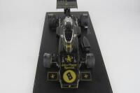 LOTUS 72: A large highly detailed model kit car of Lotus 72 as driven by Emerson Fittipaldi. - 6