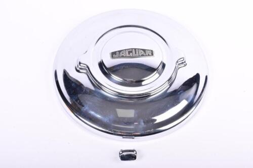 JAGUAR: A Jaguar Mk VII hub cap