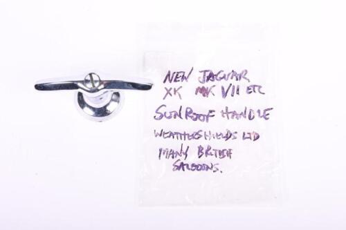SUNROOF HANDLE: A new old stock 'WEATHERSHIELD' sunroof handle. Suitable for mainly British saloons