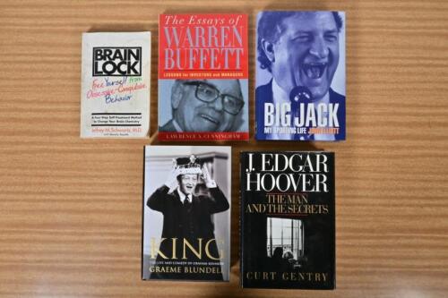 BIOGRAPHIES/INVESTING: A collection of books. 'The Essays of WARREN BUFFETT' softcover book by Lawrence A.Cunningham