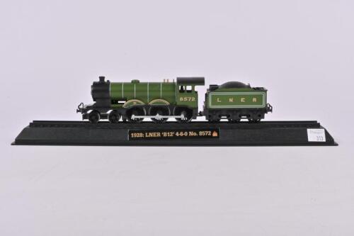 AMERCOM MODELS: An Amercom die-cast plastic model LNER 'B12' 4-6-0 No. 8572 - 1928 diecast model No OO-29 1:76 Scale
