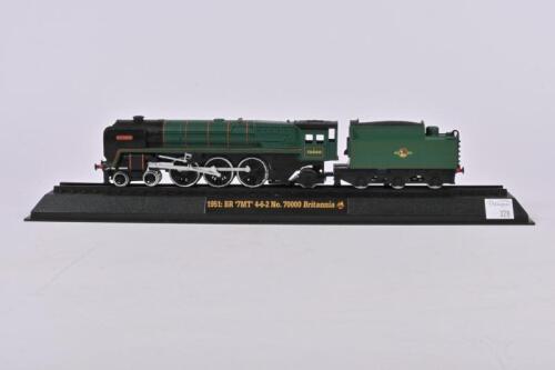 AMERCOM MODELS: An Amercom die-cast plastic model BR '7MT' 4-6-2 No. 70000 Britannia - 1951 diecast model No OO-32 1:76 Scale