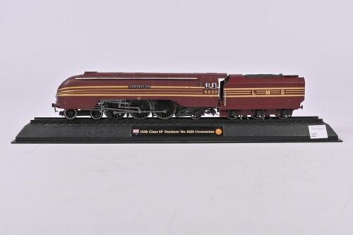 AMERCOM MODELS: An Amercom die-cast plastic model Class 8p "Duchess" No.6220 Coronation - 1938 model No. OO-2 1:76 Scale