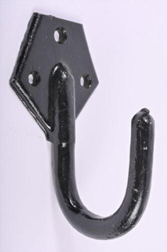VICTORIAN RAILWAYS: A cast iron hook from wooden bodied guards van, 15cm high