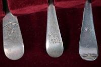 VICTORIAN RAILWAYS: A collection of VR inscribed cutlery from various eras, in canteen - 6