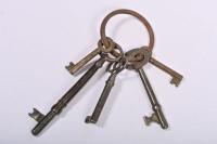 KEYS: A collection of four antique metal warded keys for furniture - 2