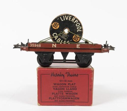 MECCANO: A Hornby Trains O gauge flat truck with cable drum, in original box