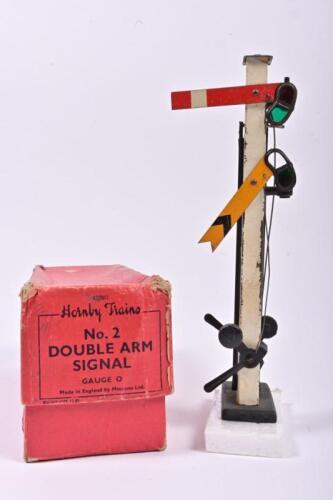 MECCANO: A Hornby Trains O gauge No.2 double arm signal in original box