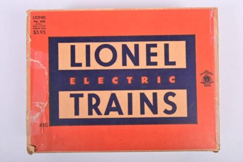 LIONEL TRAINS: A Lionel Trains No. 450 Operating Signal Bridge in original box