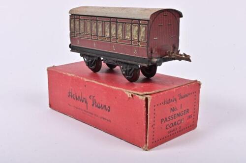 MECCANO: A Hornby Railways O gauge No. 1 Passenger Coach LMS in original box