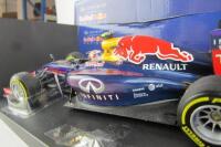 RENAULT RB10: A 1:18 scale 2014 Infiniti Red Bull Racing RB10 by Minichamps. As driven by Daniel Riccardo. - 8
