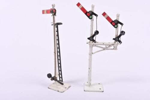 CRESCENT/HORNBY: Two Crescent and one Hornby models of signals, comprising a Crescent lower quadrant home signal, A Crescent model upper quadrant cantilever bracket signal and a Hornby model of a upper quadrant distant signal