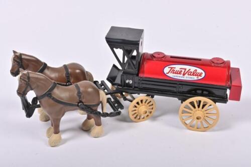 ERTL: A ERTL diecast model of horse drawn tanker