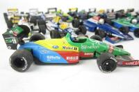 F1 MODELS: A quantity of 1:43 scale F1 models. - 6