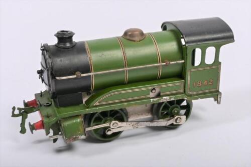 HORNBY: A Hornby O Gauge tank locomotive 0-4-0, LNER green