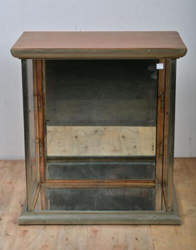 DISPLAY CASE: An early 20th century oak and glass mirror back counter top display case, 59cm high, 53cm wide, 32cm deep