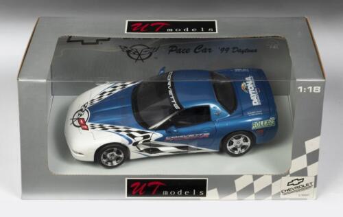 CHEVROLET: A NOS 1:18 scale UT Models Chevrolet Corvette Pace Car '99 Daytona