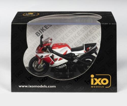 YAMAHA: A NOS 1:24 scale IXO Yamaha R7 OW02