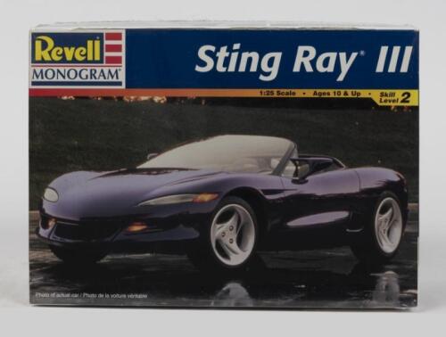 REVELL: A NOS Sealed 1:25 scale Sting Ray III model kit