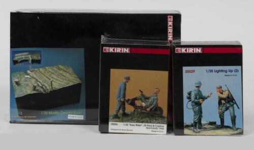 KIRIN: A NOS Sealed 1:35 scale Mudday Country Road Diorama together with Two sealed 1:35 scale resin figures set