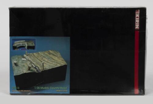 KIRIN: A NOS Sealed 1:35 scale Muddy Country Road Diorama