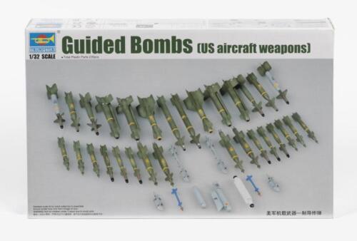 TRUMPETER: A NOS Sealed 1:32 scale Guided Bombs (US Aircraft Weapon) model kit