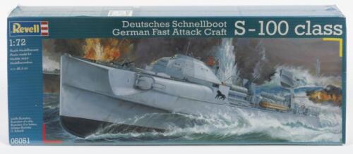 REVELL: A NOS Sealed 1:72 scale S-100 Class model kit