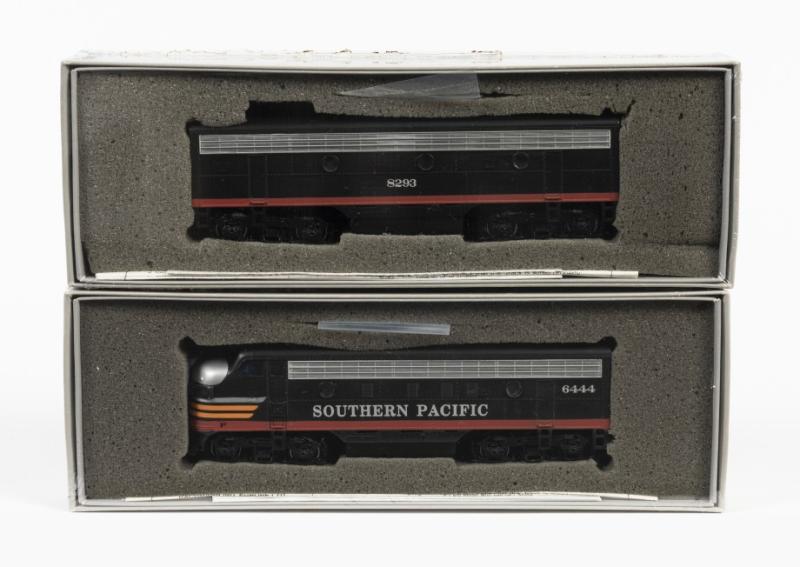 Athearn Two Letter Sealed Ho Scale Model Rail Bachmann Locomotives