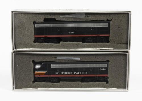 ATHEARN: Two letter sealed HO scale model rail Bachmann Locomotives Southern Pacific black Widow EMD F7A & EMD F7B