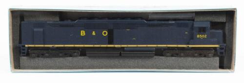 ATHEARN: A letter sealed HO scale model rail Locomotive Powered DD-40 B&O #8502