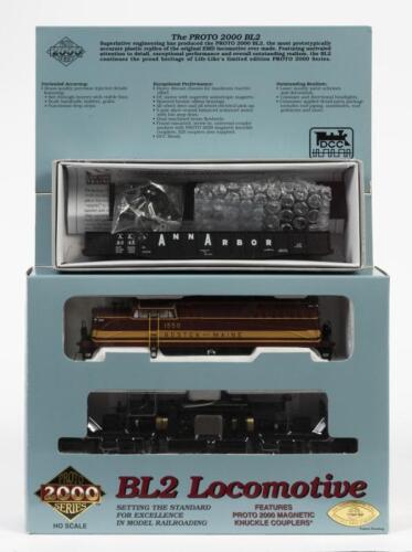 PROTO: Two NOS HO scale model rail locomotives including a BL2 locomotive 'Boston & Maine #1555' (Limited Edition) & a Proto 2000 Gondola kit 'Ann Arbor'