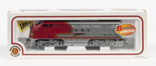 BACHMANN: A NOS HO scale model rail Diesel Locomotive 'FT A-unit Santa Fe'