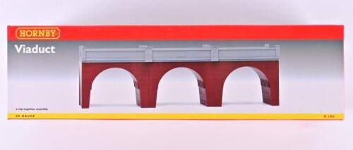HORNBY: A NOS 00 gauge scale model rail Viaduct