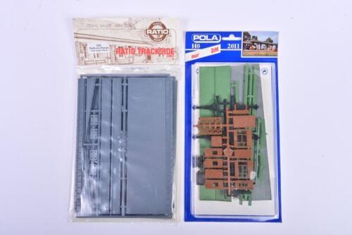 POLA / RATIO: Two NOS HO scale model rail platforms and ramp kits