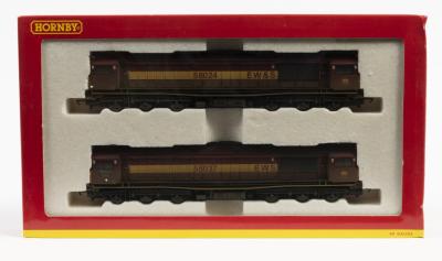 HORNBY: Two NOS 00 gauge scale model rail EWS Co-Co Diesel Electric Class 58 Multiple Working '58024 & 58037' Weathered Edition