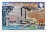 REVELL: A NOS 1:271 scale Mississippi set model kit