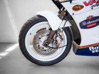 1987 HONDA&nbsp;VFR400R NC24 ROTHMANS EDITION - Scaled down version of the legendary Honda VFR750 - 18