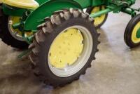 JOHN DEERE LA TRACTOR - 9