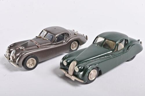 JAGUAR: Two metal 1:43 scale 1950s Jaguar XK120 Montlhery models by Western models