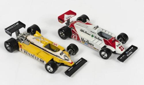 FORMULA 1: Two Burago 1:24 scale Formula 1 models